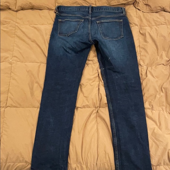 MENS OLD NAVY LIGHT RIP JEANS 33X32 - Picture 5 of 6